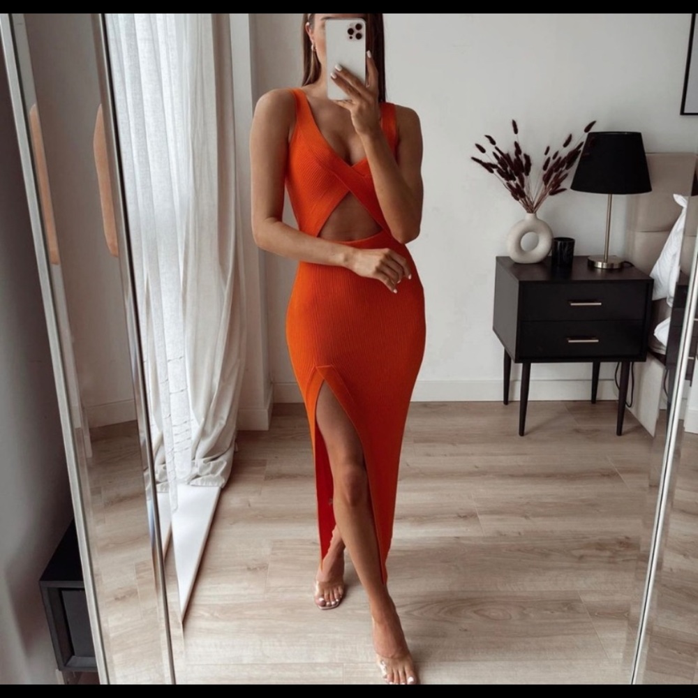 NWT ZARA Limited Edition Cut Out Knit Dress M